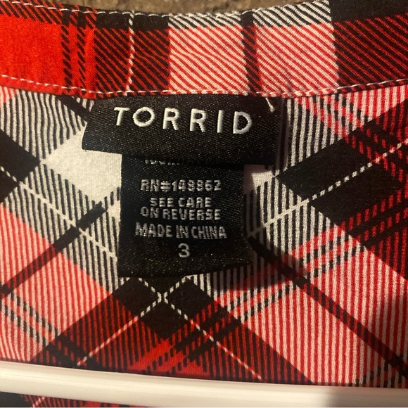 Torrid Red and White Plaid Shirt - Picture 2 of 3